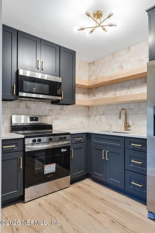 2614 LEONID Road, Jacksonville, FL 32218