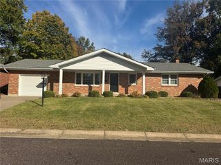 703 Ridgeview Drive, Washington, MO 63090