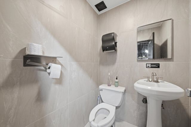 1831 N Lorel Avenue, Chicago, IL 60639