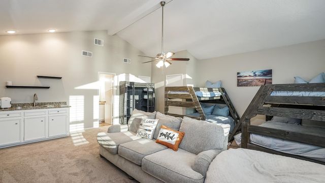 129 Capetown, Conroe, TX 77356