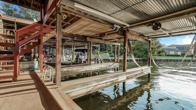 129 Capetown, Conroe, TX 77356