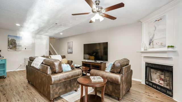 129 Capetown, Conroe, TX 77356