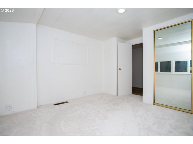 5170 GRAND Ave 38, Florence, OR 97439