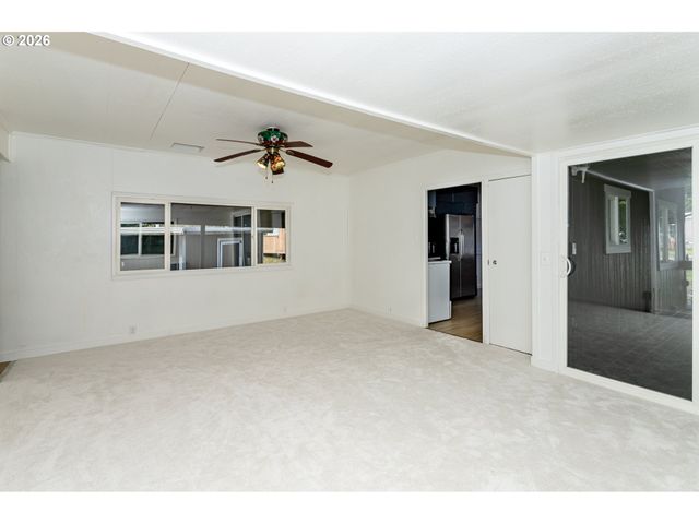 5170 GRAND Ave 38, Florence, OR 97439