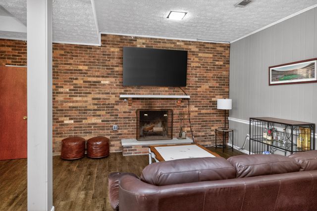13 Lakeview Drive, Winchester, KY 40391