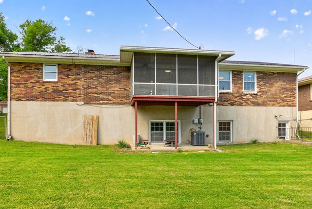 13 Lakeview Drive, Winchester, KY 40391