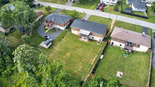 13 Lakeview Drive, Winchester, KY 40391