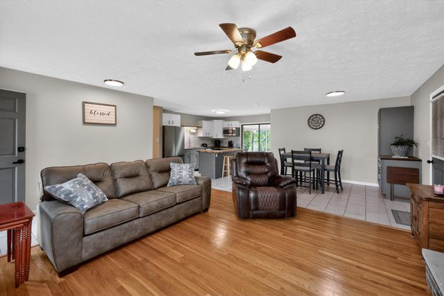 13 Lakeview Drive, Winchester, KY 40391