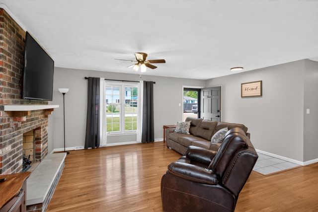 13 Lakeview Drive, Winchester, KY 40391
