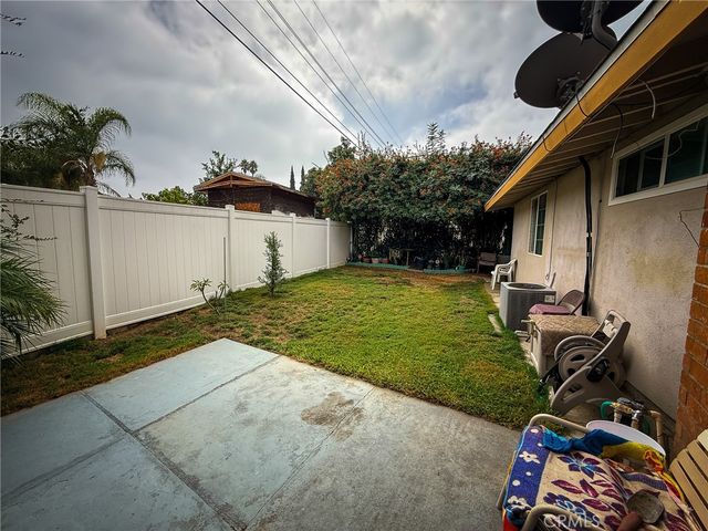 6712 La Jolla, Riverside, CA 92504