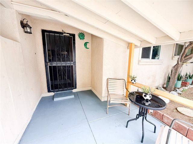 6712 La Jolla, Riverside, CA 92504