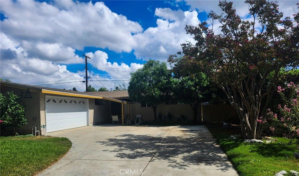 6712 La Jolla, Riverside, CA 92504