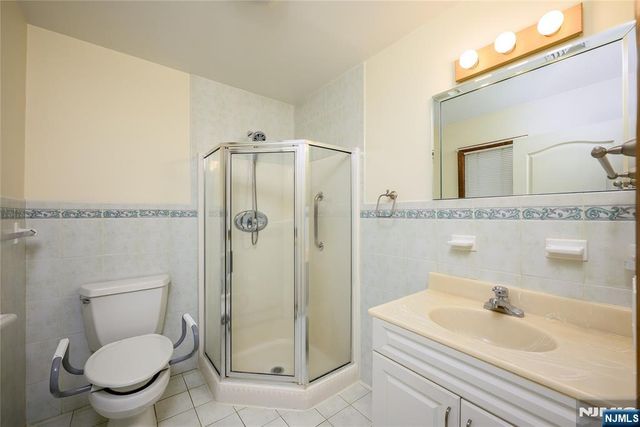 147 11th Street, Wood Ridge, NJ 07075