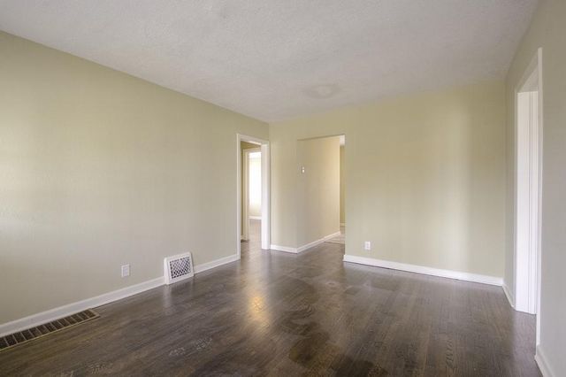 1340 S Main Street, Independence, MO 64055
