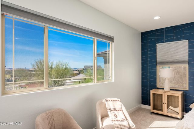 3413 E CREST Lane, Phoenix, AZ 85050