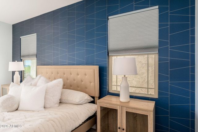 3413 E CREST Lane, Phoenix, AZ 85050