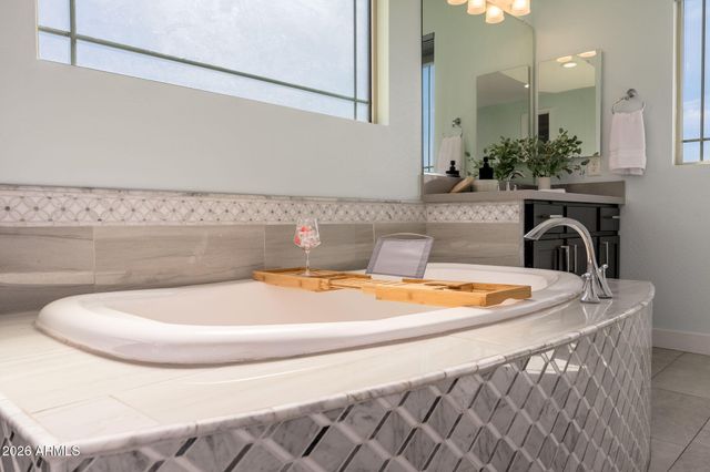 3413 E CREST Lane, Phoenix, AZ 85050