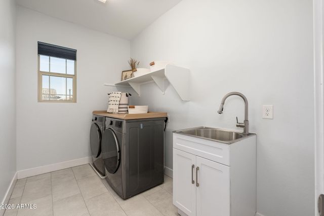 3413 E CREST Lane, Phoenix, AZ 85050