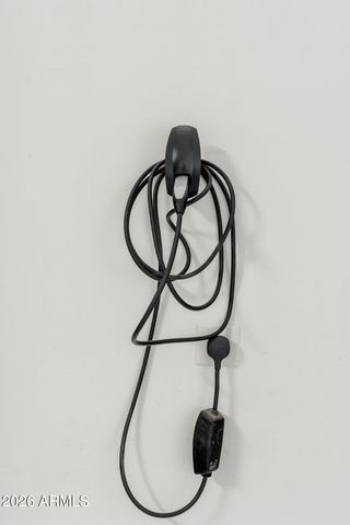 3413 E CREST Lane, Phoenix, AZ 85050