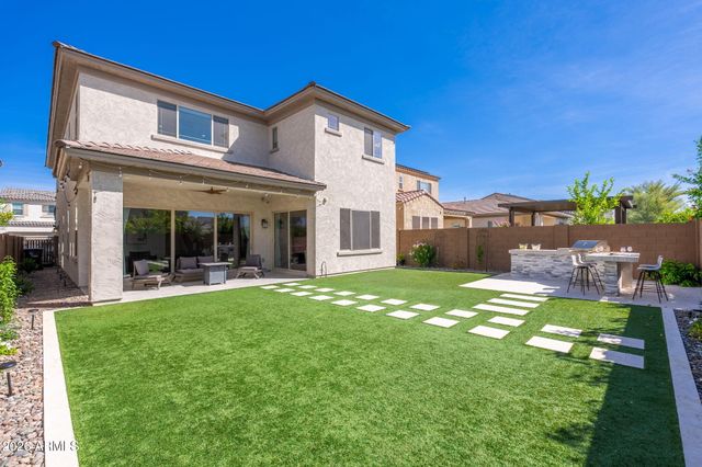 3413 E CREST Lane, Phoenix, AZ 85050