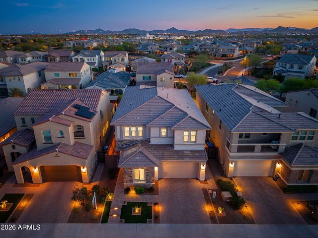 3413 E CREST Lane, Phoenix, AZ 85050