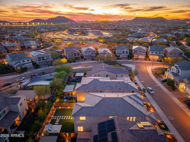 3413 E CREST Lane, Phoenix, AZ 85050