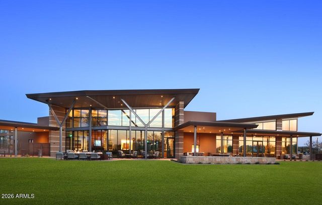 3413 E CREST Lane, Phoenix, AZ 85050