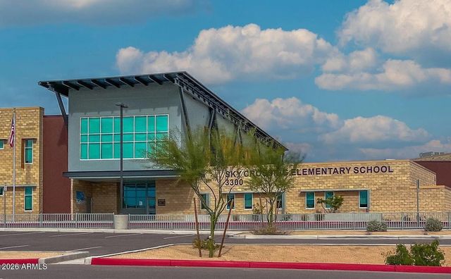 3413 E CREST Lane, Phoenix, AZ 85050