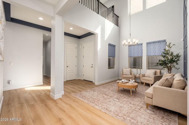 3413 E CREST Lane, Phoenix, AZ 85050