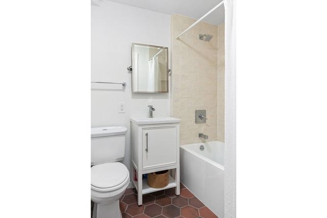 20 Lawrence St 1, Boston, MA 02129