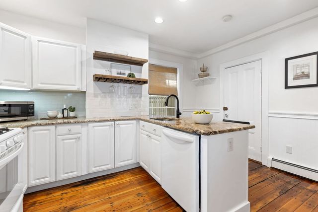 20 Lawrence St 1, Boston, MA 02129
