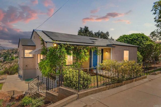 950 S Grade Road, Alpine, CA 91901