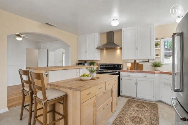 950 S Grade Road, Alpine, CA 91901
