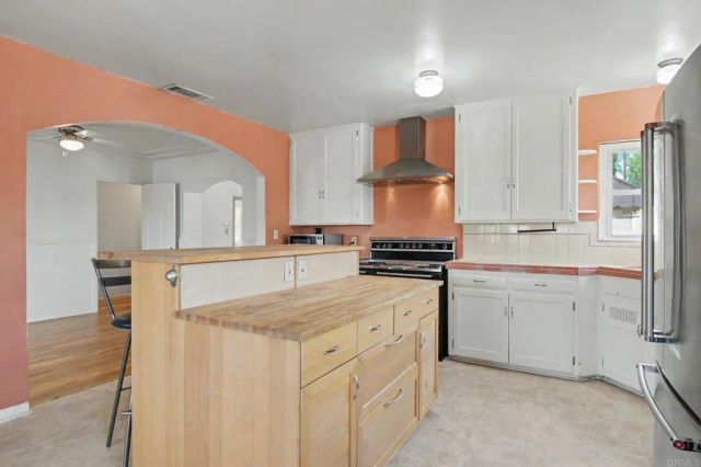 950 S Grade Road, Alpine, CA 91901