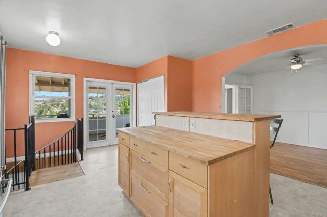 950 S Grade Road, Alpine, CA 91901
