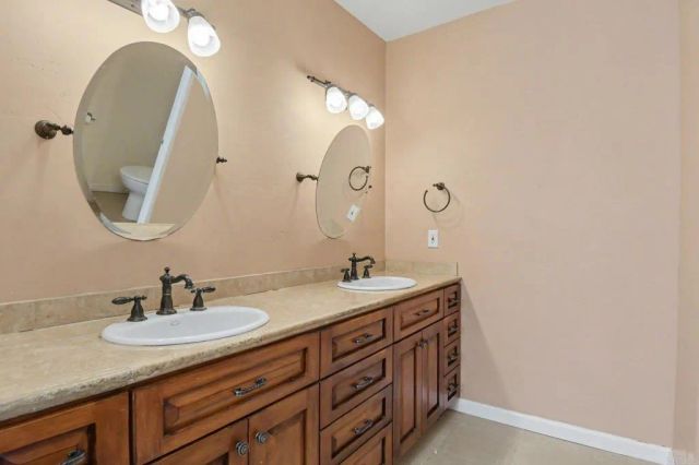 950 S Grade Road, Alpine, CA 91901