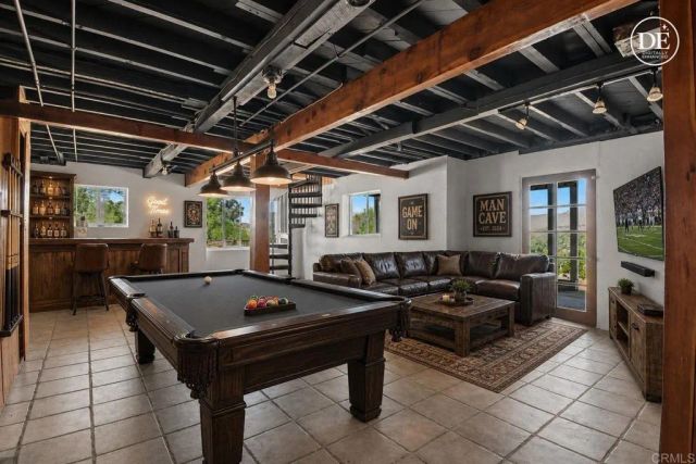 950 S Grade Road, Alpine, CA 91901