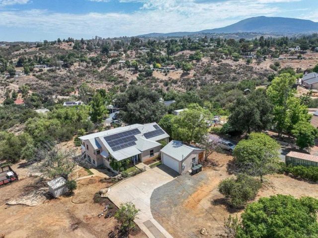 950 S Grade Road, Alpine, CA 91901