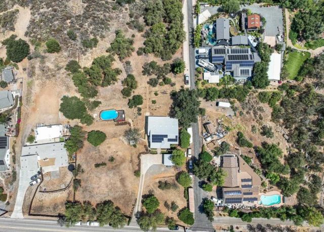 950 S Grade Road, Alpine, CA 91901