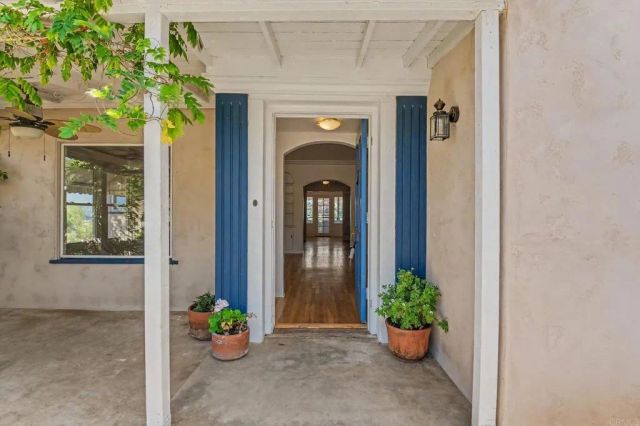 950 S Grade Road, Alpine, CA 91901