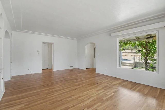 950 S Grade Road, Alpine, CA 91901