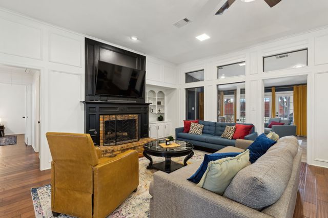 10216 Shadow Way, Dallas, TX 75243