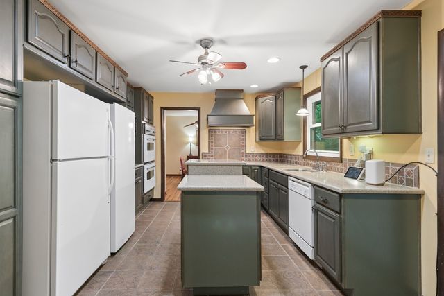 123 Trail East Drive, Hendersonville, TN 37075