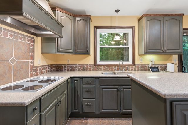 123 Trail East Drive, Hendersonville, TN 37075