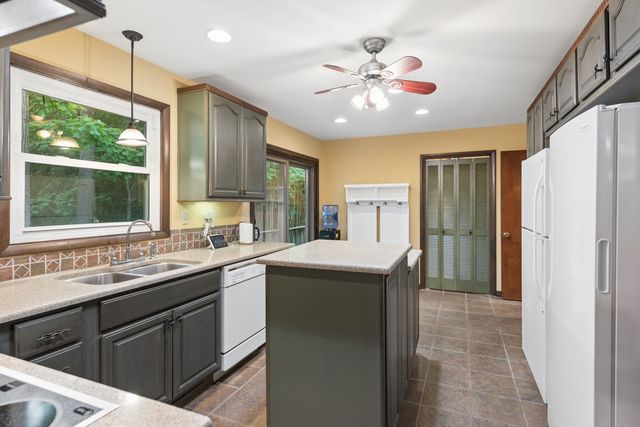 123 Trail East Drive, Hendersonville, TN 37075
