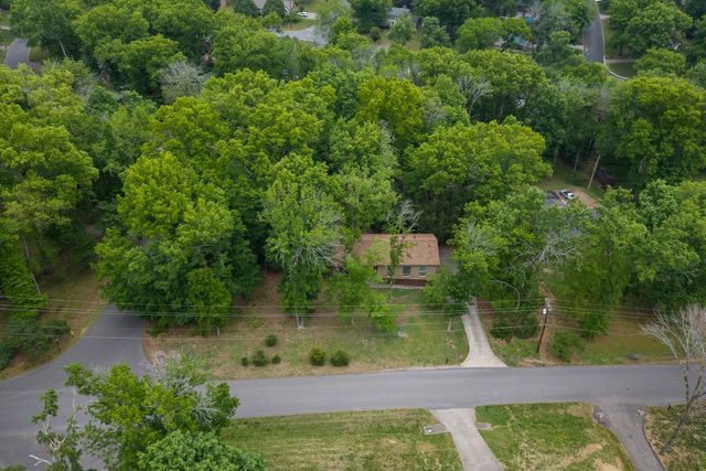 123 Trail East Drive, Hendersonville, TN 37075