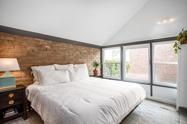 1942 Indiana Street, Houston, TX 77019