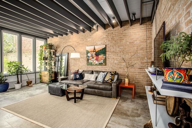 1942 Indiana Street, Houston, TX 77019