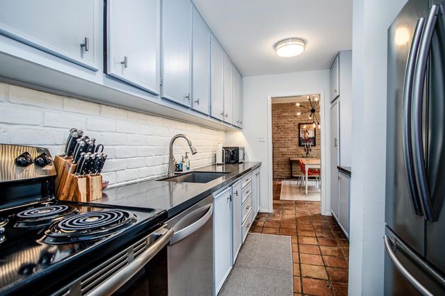 1942 Indiana Street, Houston, TX 77019