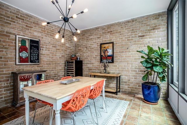 1942 Indiana Street, Houston, TX 77019